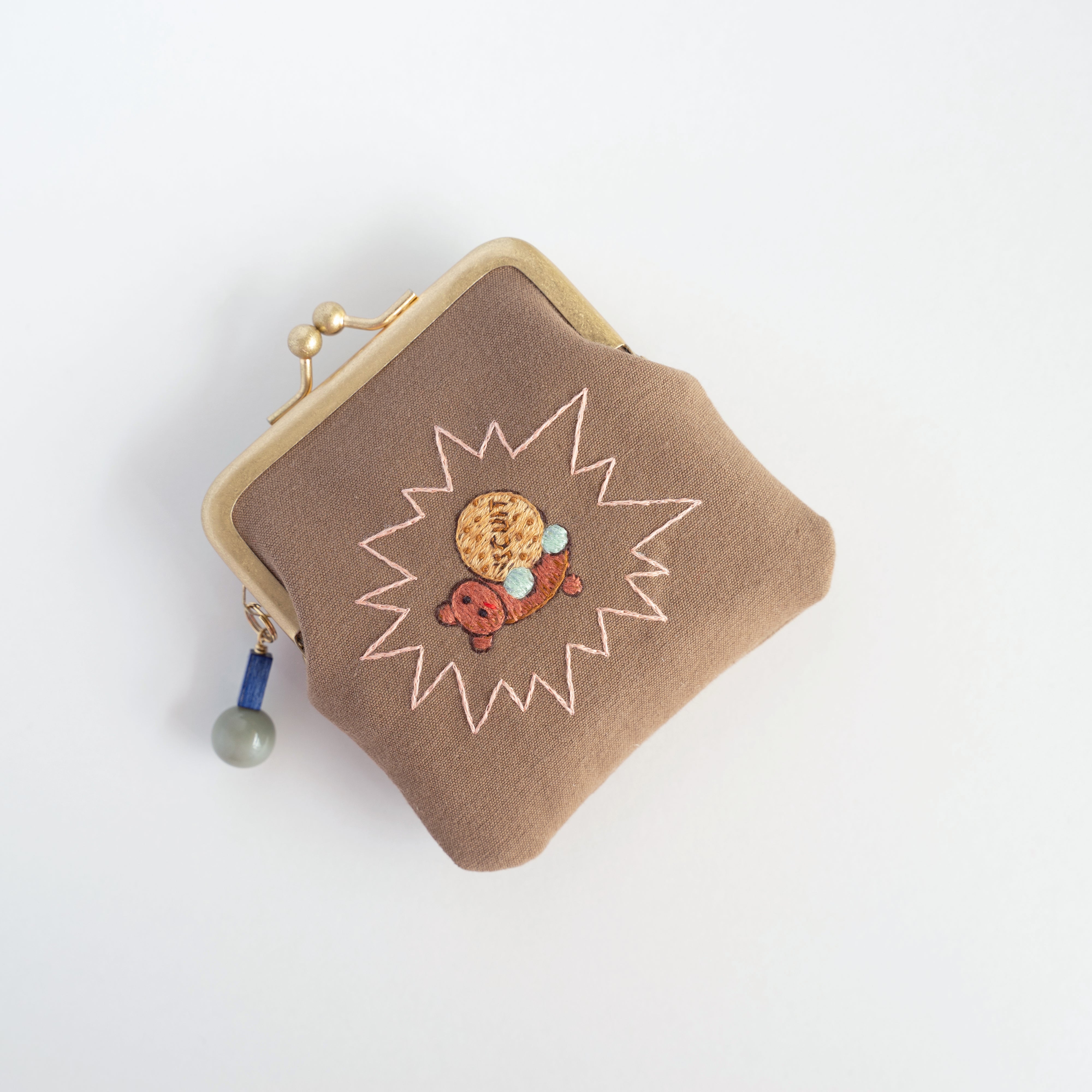 ロバのアンテナ – 刺繍作家 ロバのアンテナ